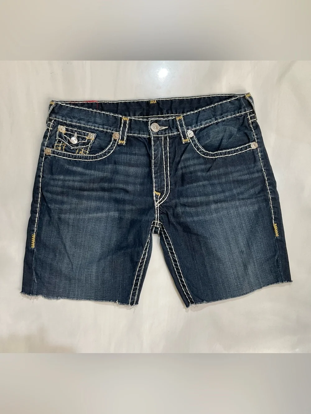 True Religion Men’s Cut Offs Shorts Size 40